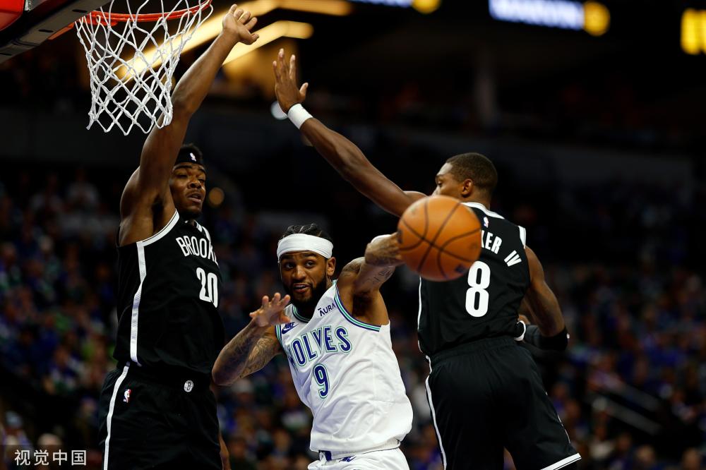 与足球竞技 与足球竞技