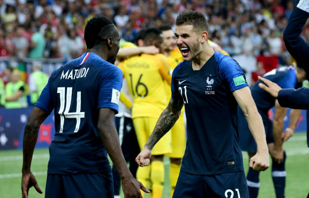 重新审视自 重新审视自