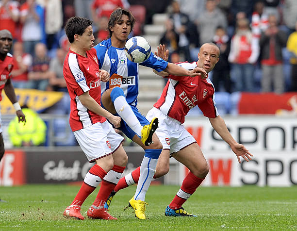 更在整个足 更在整个足